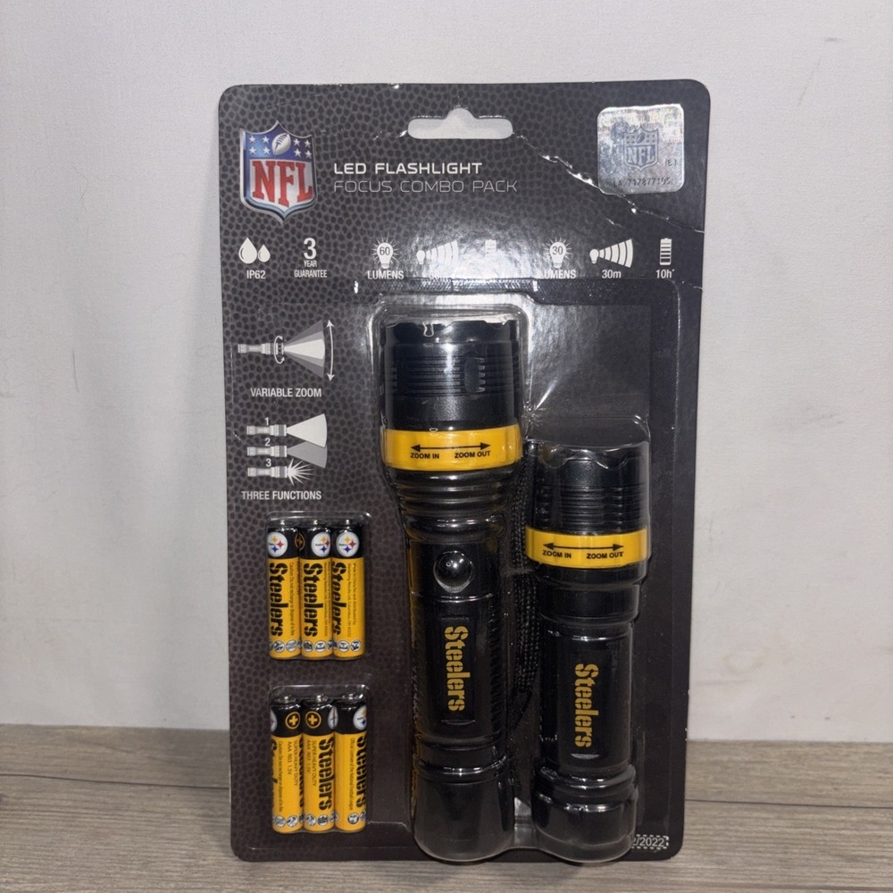 Pittsburgh Steelers NFL LED Flashlight Set Collectible Batteries Zoom Lens